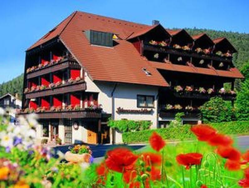 Hotel Schwarzwaldhof Enzklosterle Exterior photo